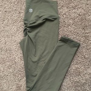 Til You Collapse Resilient scrunch booty leggings